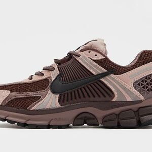 Nike Damesschoenen Zoom Vomero 5 - Plum Eclipse/Pink Oxford/Earth/Black- Dames, Plum Eclipse/Pink Oxford/Earth/Black